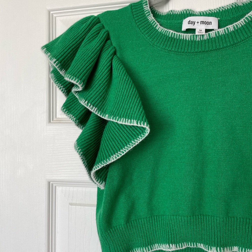 Day + Moon Green Ruffle Cropped Sweater M - Picture 3 of 4